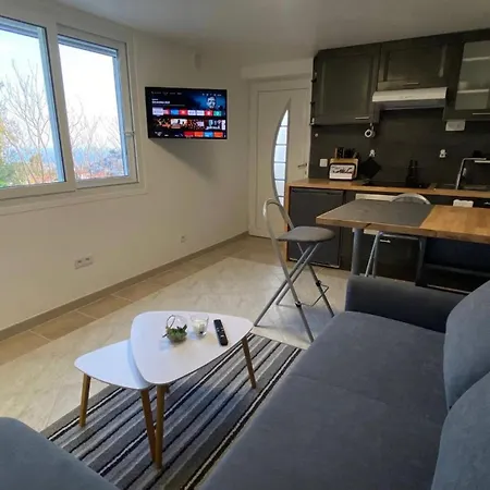 Felicite Apartment
